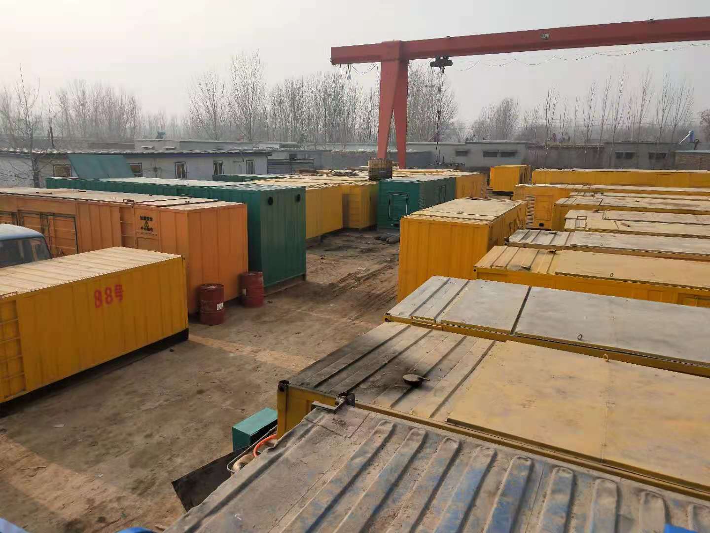 湖州租赁发电机-灰尘、风沙对柴油发电机组造成哪些不良影响？